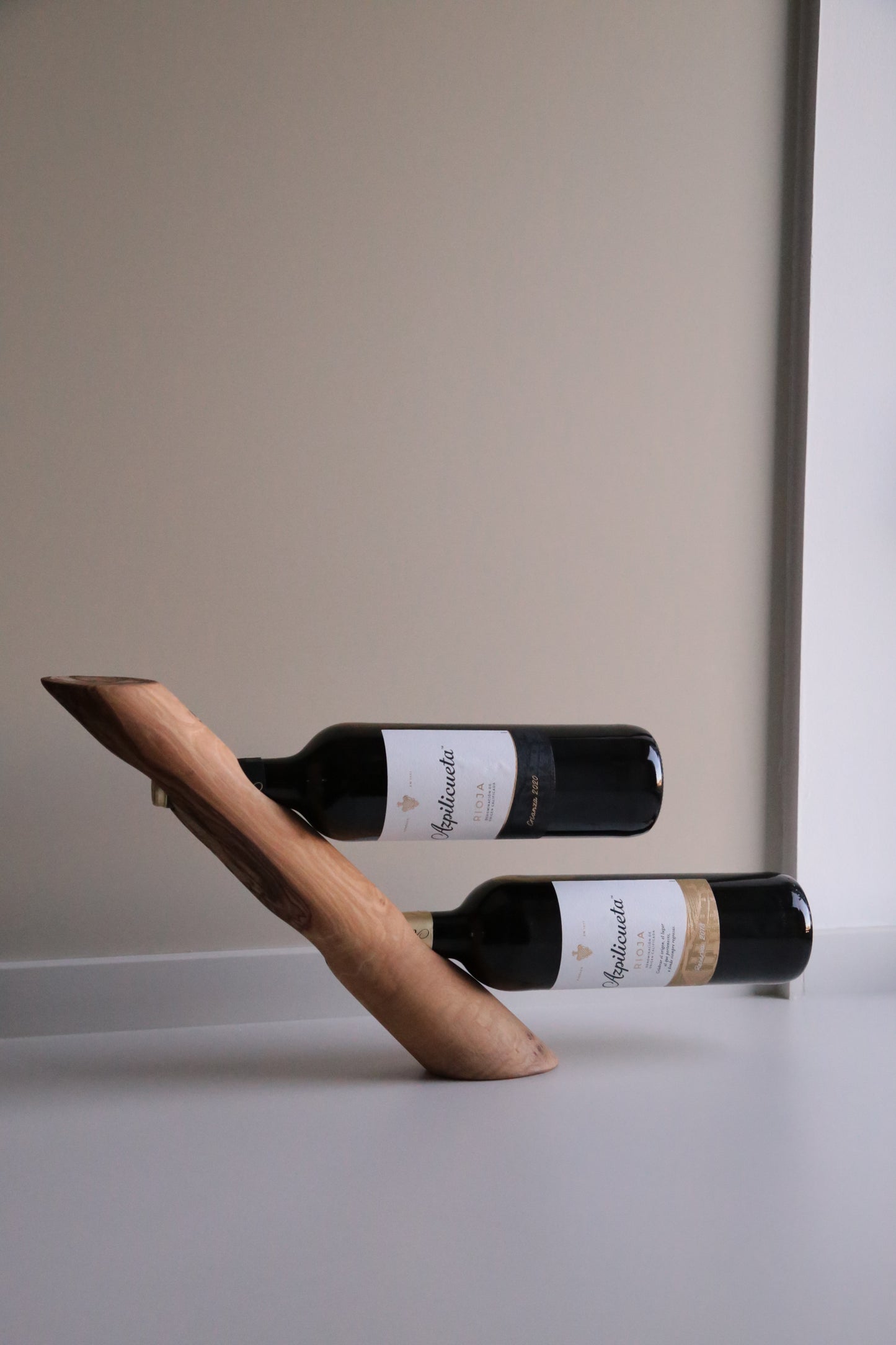 YAYA Olive Wood Wine Bottle Holder