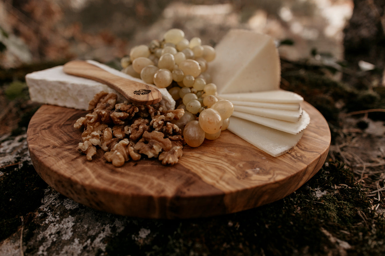 Tabla redonda de madera de olivo YAYA