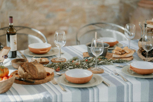 Slow Wedding with GREYMINT: Create a Mediterranean Table Setting for a Timeless Celebration