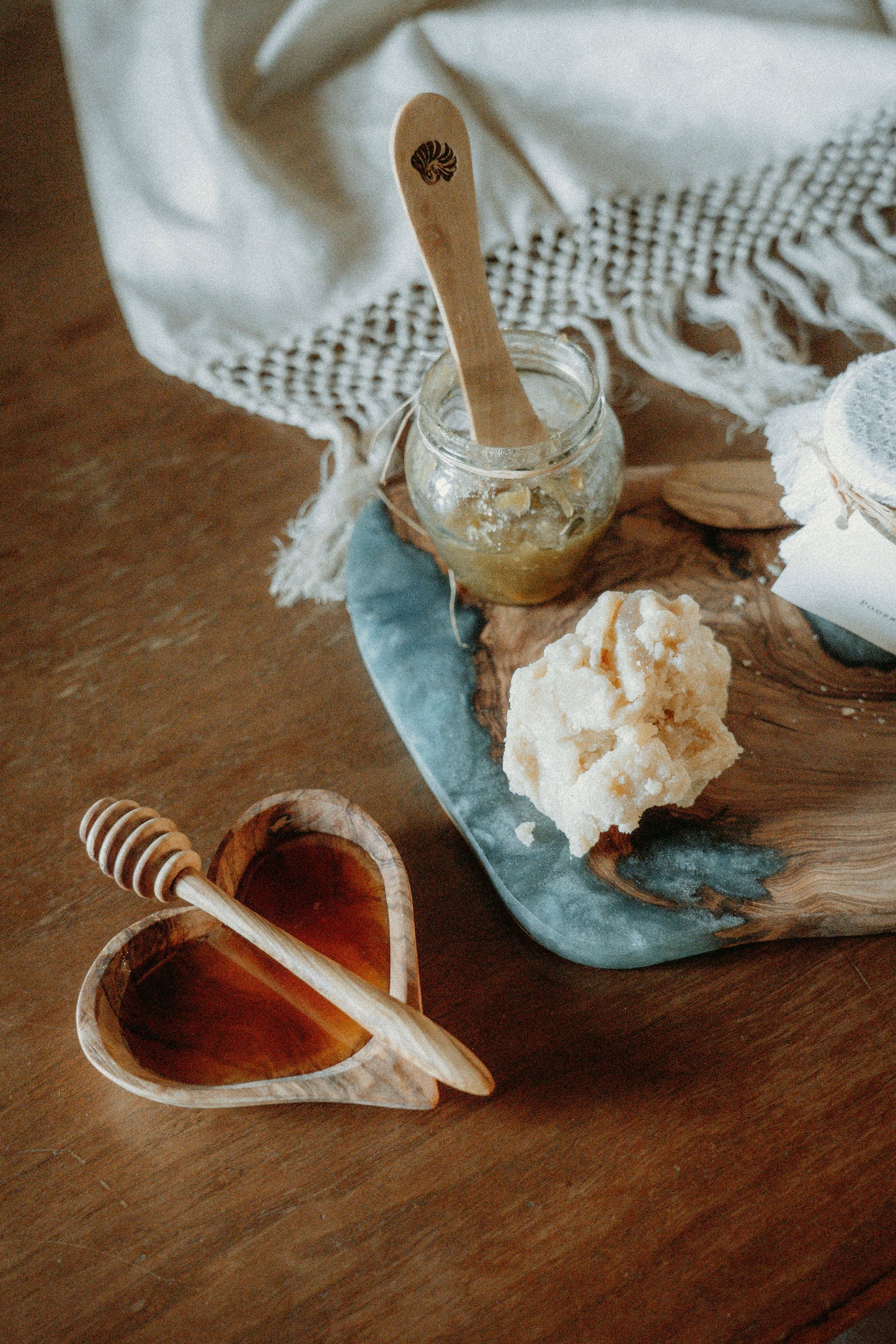 YAYA Olive Wood Heart-Shaped Bowl