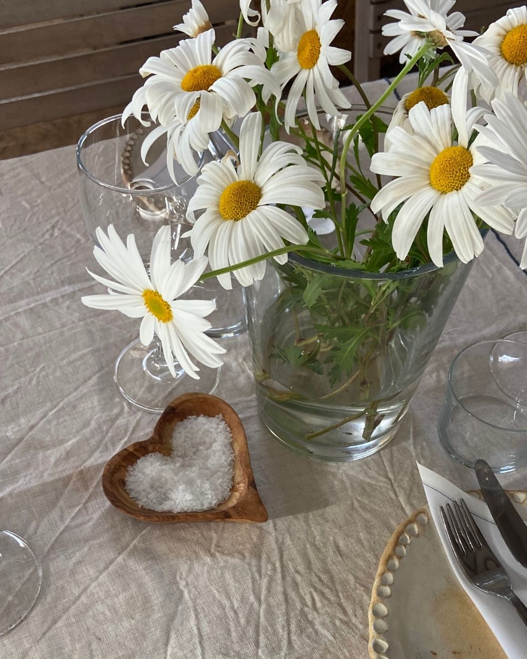 YAYA Olive Wood Heart-Shaped Bowl
