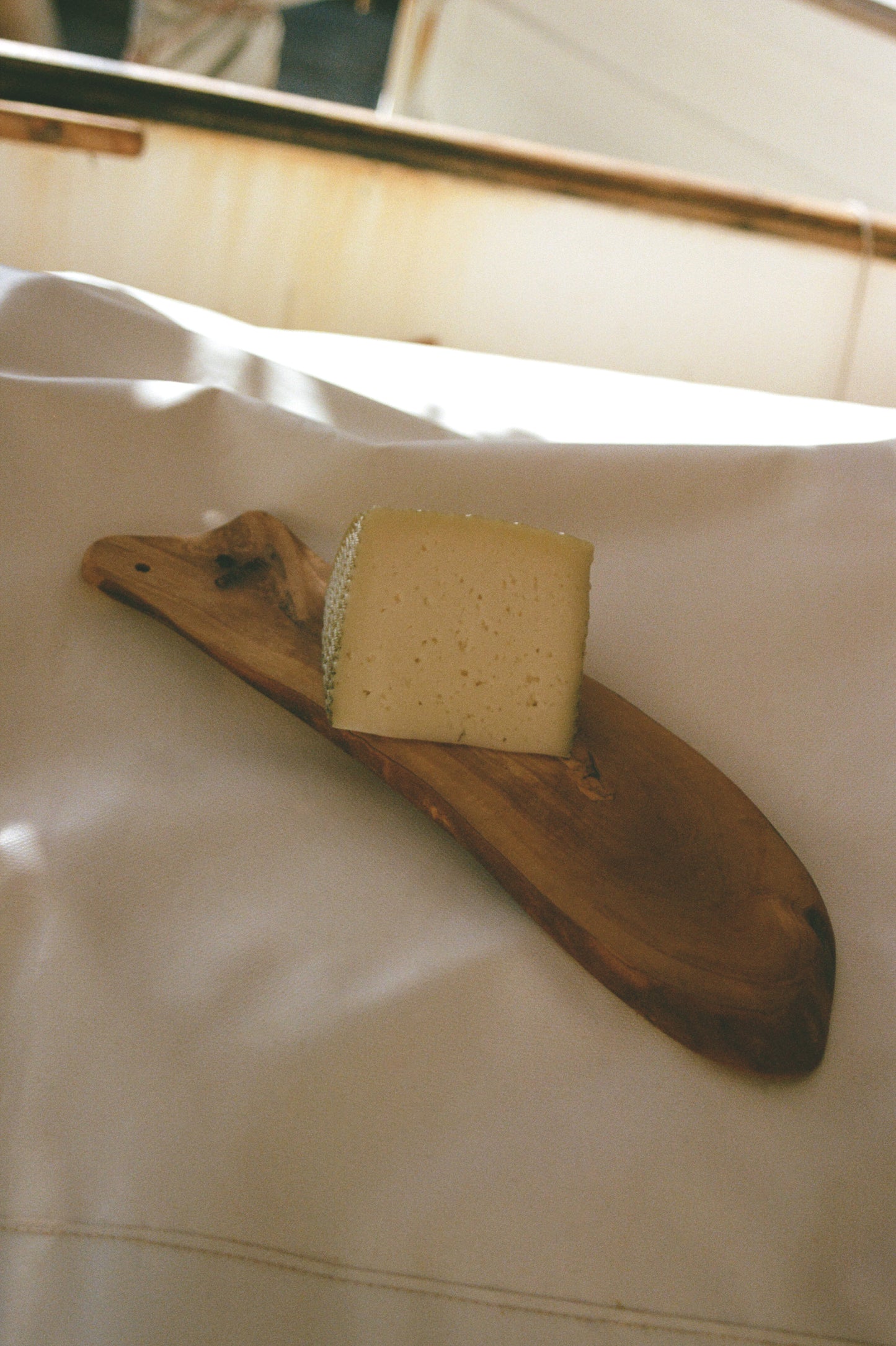 YAYA Olive Wood Narrow Board